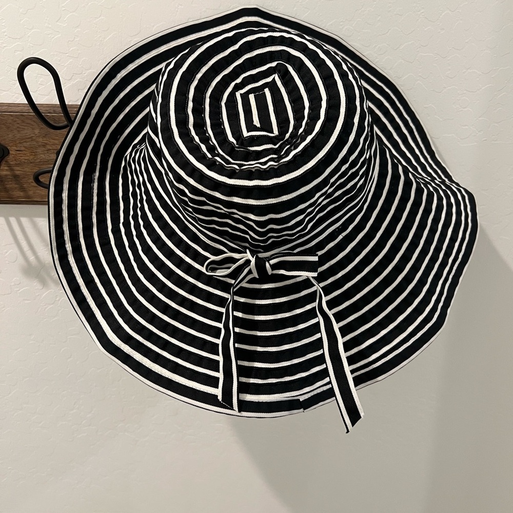 San Diego Hat Co. | Black and White Striped Sun Hat
